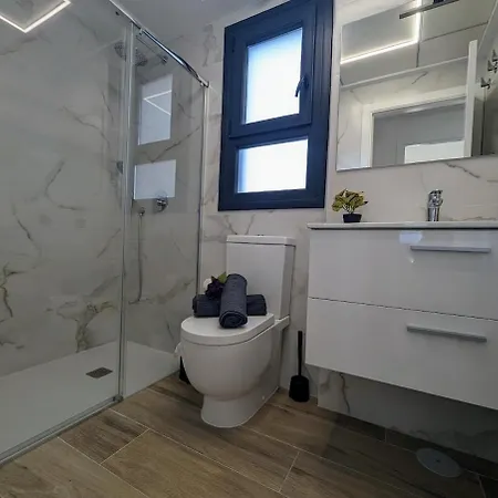 Apartman Luxurious New Flat With Pool & Big Terrace *